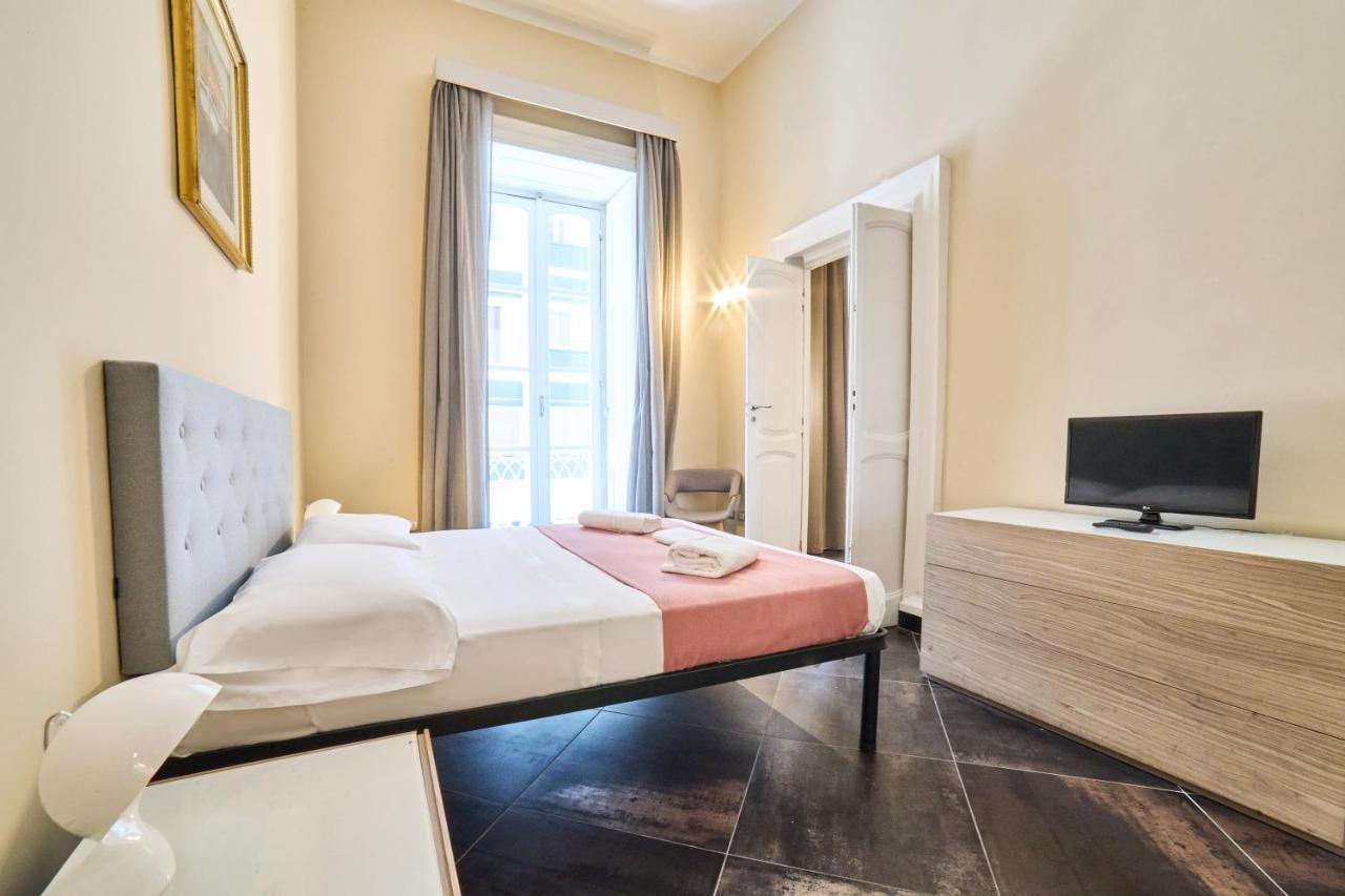 Via Niccolo Tommaseo 14 Apartman Nápoly Kültér fotó