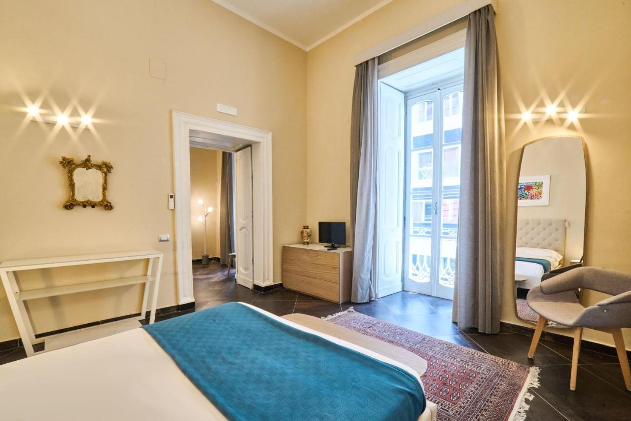 Via Niccolo Tommaseo 14 Apartman Nápoly Kültér fotó