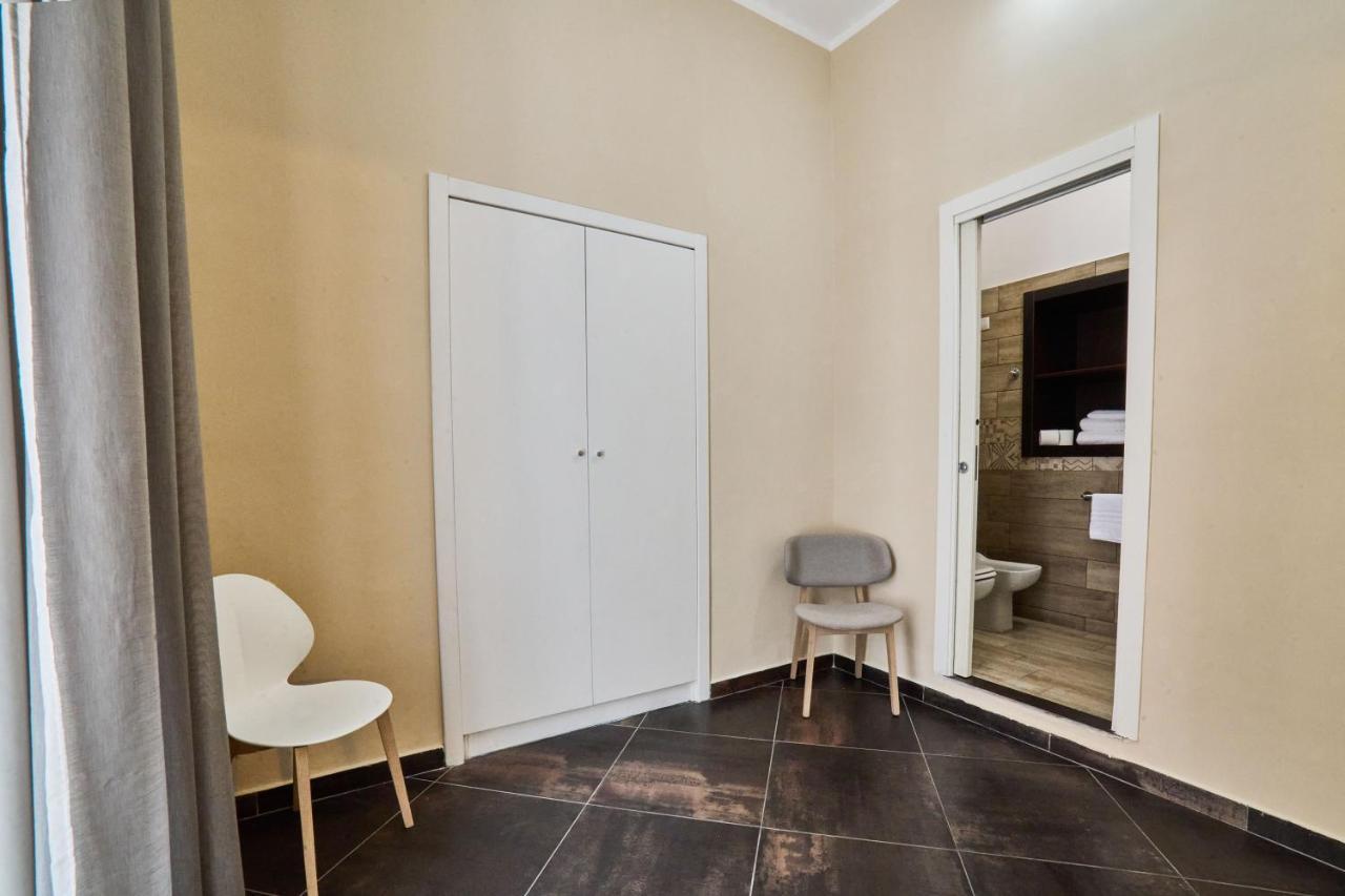Via Niccolo Tommaseo 14 Apartman Nápoly Kültér fotó
