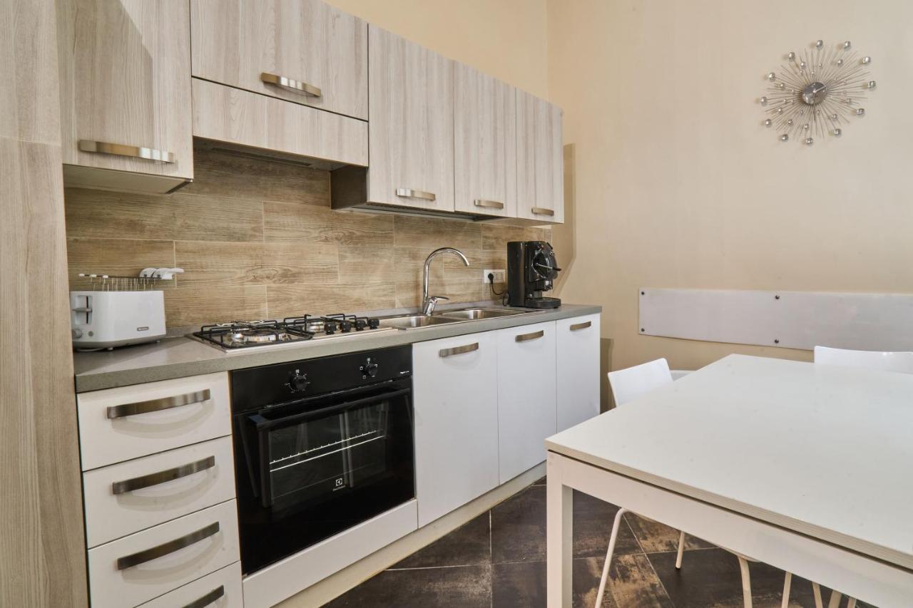 Via Niccolo Tommaseo 14 Apartman Nápoly Kültér fotó
