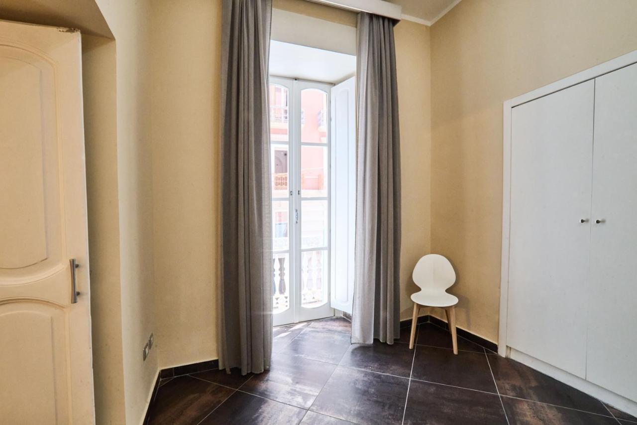Via Niccolo Tommaseo 14 Apartman Nápoly Kültér fotó