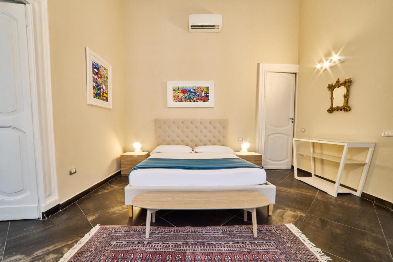 Via Niccolo Tommaseo 14 Apartman Nápoly Kültér fotó