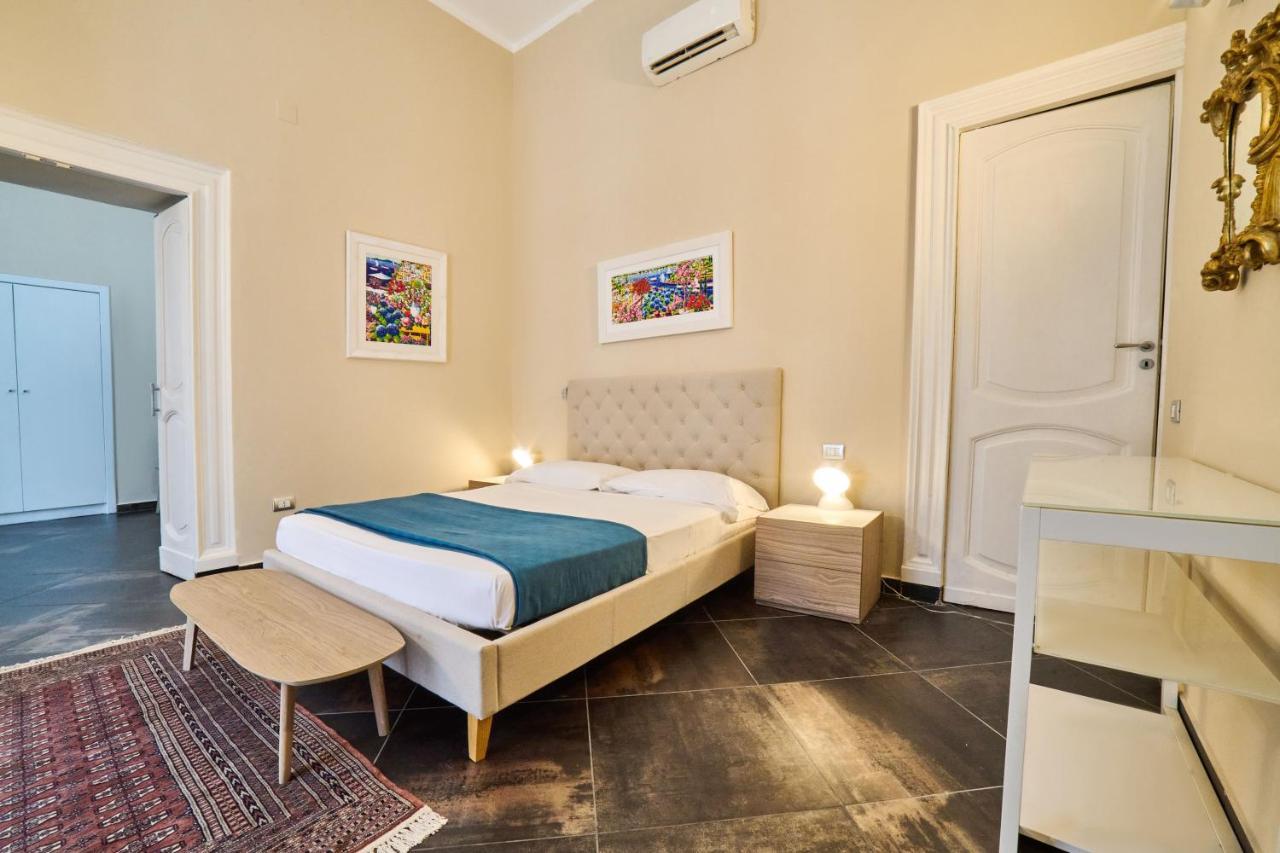 Via Niccolo Tommaseo 14 Apartman Nápoly Kültér fotó